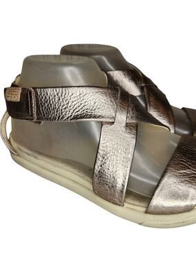ECCO DAMARA  METALLIC GOLD LEATHER COMFORT WOMEN SANDALS SZ US 7/38 EUC